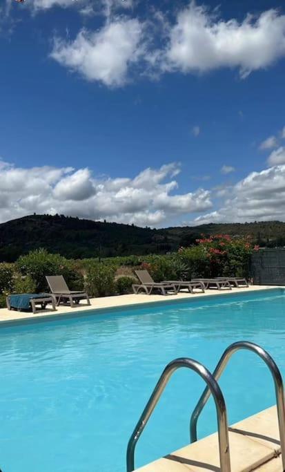 Cosy Appartement Entre Vignes Et Garrigue Avec Piscine Péret Zewnętrze zdjęcie