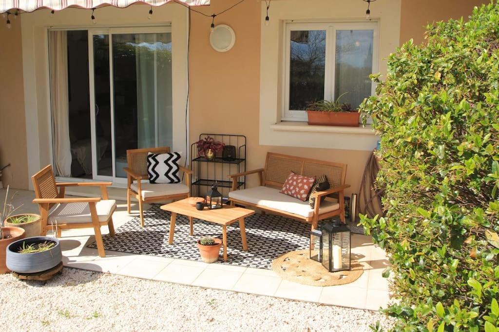Cosy Appartement Entre Vignes Et Garrigue Avec Piscine Péret Zewnętrze zdjęcie