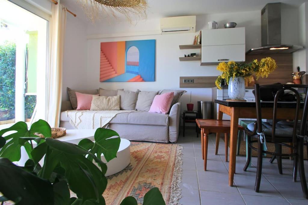 Cosy Appartement Entre Vignes Et Garrigue Avec Piscine Péret Zewnętrze zdjęcie